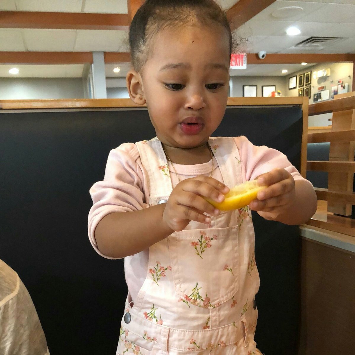 Tonicii's tweet photo. @mondli_nyembe Ngfuna ukuhefuzela mina https://t.co/Gs3suDgdz1