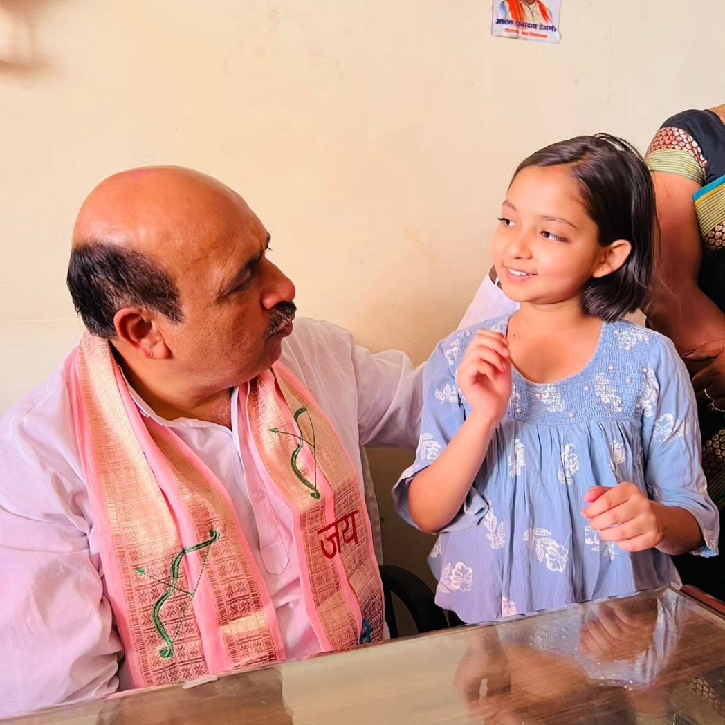 Ashokrohanibjp's tweet photo. जन सेवा केंद्र, रांझी में बच्चों की पढ़ाई एवं स्कूल फीस हेतु, जरूरतमंद लोगों ke स्वास्थ्य के लिए एवं मेरी बहनों को सशक्त करने हेतु चेक वितरित किए गए। 
@narendramodi
@ChouhanShivraj
#मेरी_विधानसभा_मेरा_परिवार #ashokrohani https://t.co/fP5O06GqXA