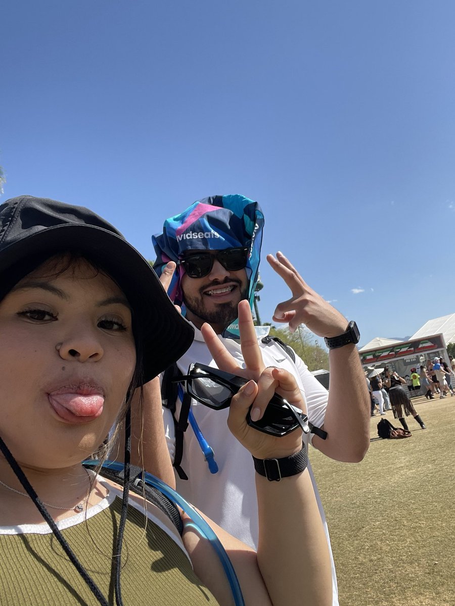fabi30211's tweet photo. First Chella ✅ https://t.co/hzlrtbxOQe