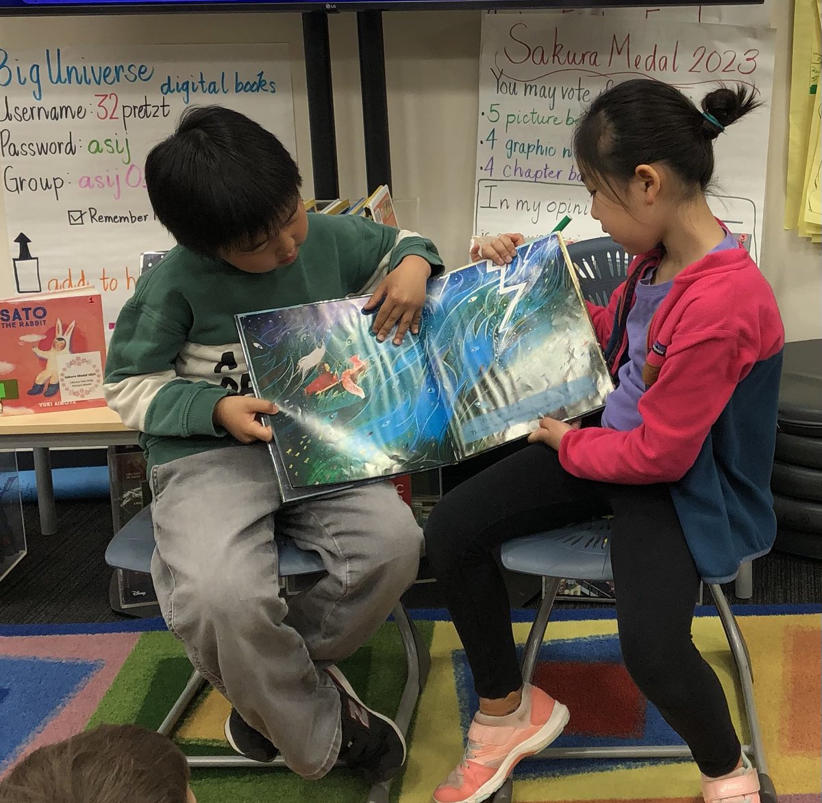 Today 1BK had two very special guest readers read their favorite Sakura Medal 2023 pictures book, Rain Before Rainbows. #esasij #asij #books #LibraryWeek #asijesshowcase #sakuramedal