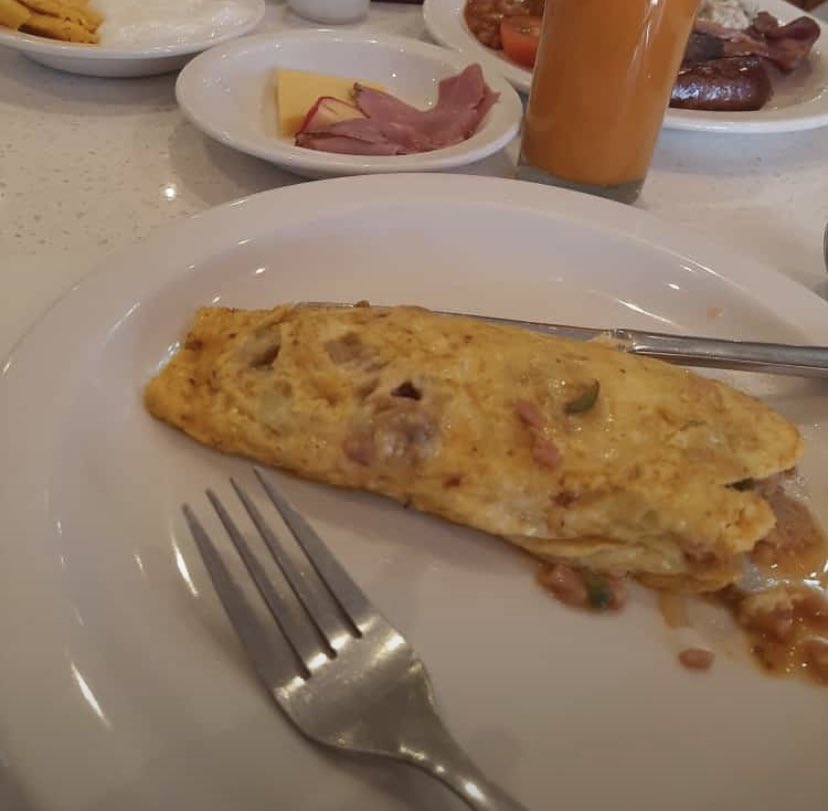 Tshepis83458089's tweet image. No matter what you are going through in life, make sure you it breakfast😊
Resohla entše re lla wešu😘😂
#Fournos🍽️🍹