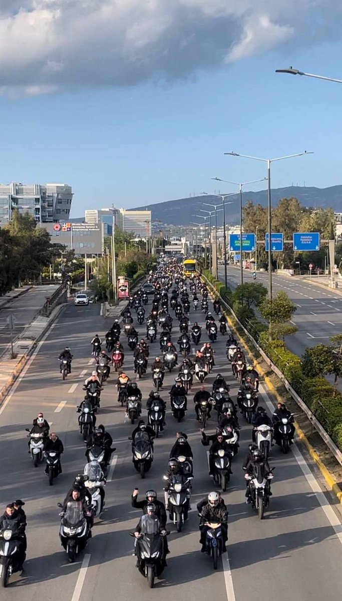 23.04.2023 Greece🇬🇷Olimpiakos -AEK. Original 21 (AEK) with team bus in road to Olympiakos stadium

#aek #original21 #hooligans #greece #olympiakos