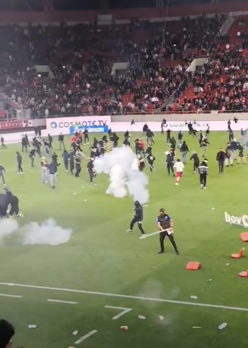 Gruppaof_'s tweet photo. 23.04.2023 Greece🇬🇷 Olimpiakos -AEK. 
Olympiakos vs 1312

#aek #original21 #hooligans #greece #olympiakos https://t.co/4DoBYoNA3y
