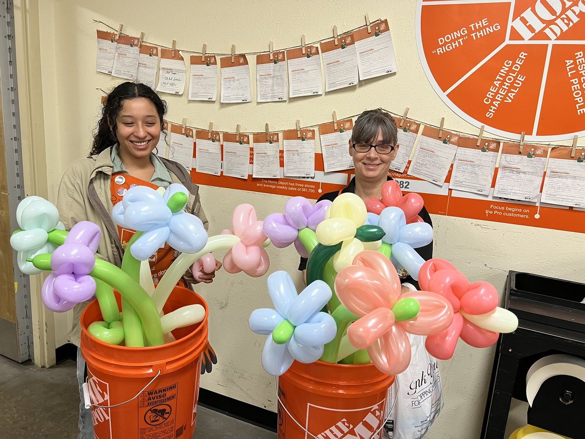 8408OAM's tweet photo. 8408 is ready for FE appreciation week!  We got you!  💪🏻 https://t.co/htOr1I3aeY