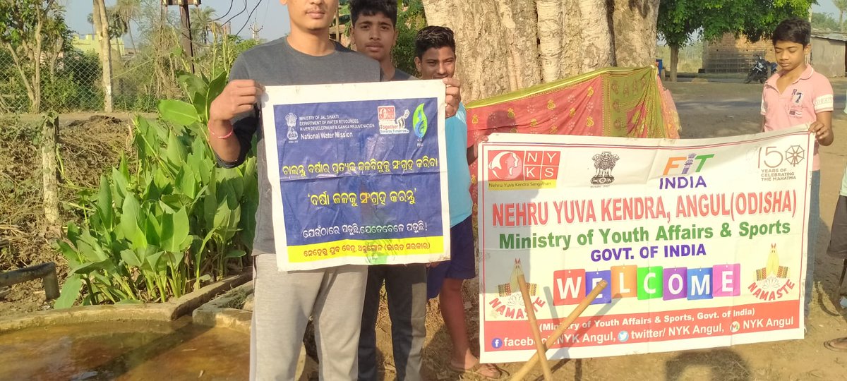 MYBharat_Angul's tweet photo. Save Water, Save Life!
Glimpse of #shramadaan #workcamp cleanliness of water body by youths associcated with #NYKAngul at #Khamar #Chhendipada block #Angul #Odisha on 24 Apr 2023 coordintaetd by #NYV @MalayaranjanDe5 
#CatchTheRain #WaterConservation #rainharvesting
@Nyksindia https://t.co/zv3eSRZFZA