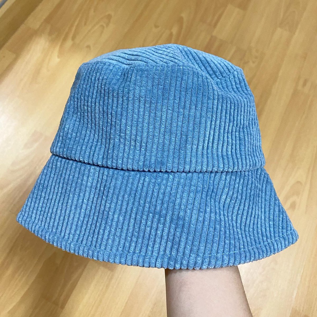 marr_share's tweet photo. หมวกบักเก็ต 120฿ รวมส่ง (เราซื้อจากสยามมา 290฿) 💙💙💙 สีจริงอ่อนกว่ารูปนิดนึงน้า  ใส่ครั้งเดียวค่า

#หมวก #หมวกบักเก็ต #หมวกบักเก็ตมือสอง https://t.co/zMZQsiLlf9