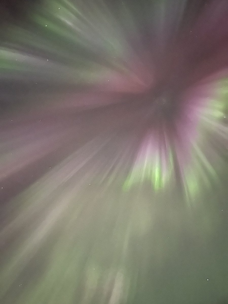 konzofficial's tweet photo. Northern Lights 🤯 https://t.co/Ln6W1bnkJi