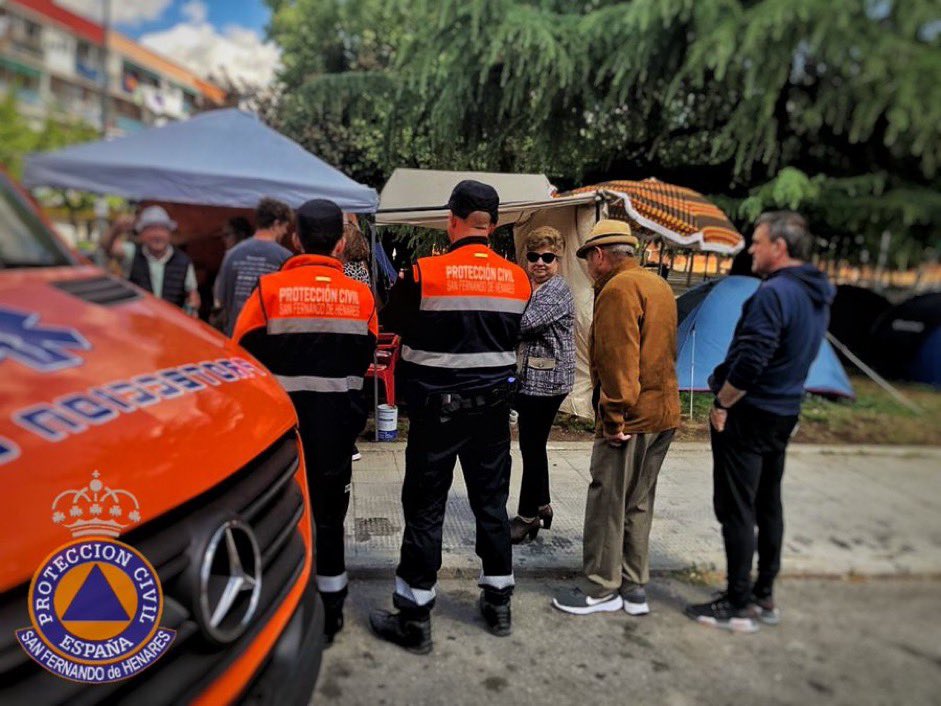 aampramadrid's tweet photo. Gracias a @PCivil_SFH por darnos todo apoyo🚑 #VidasRotas
.
.
.
#aampra #metromadrid #solucionesya https://t.co/JdURvedWP0