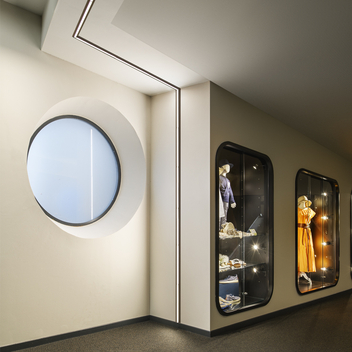 slvnorway's tweet image. Det nye 48 V-systemet skaper helt nye muligheter. 

Oppdag alle dine muligheter nå: 👉 bit.ly/3LhplTU

#slv #experiencelight #48vsystem #DALI #skinnesystem #numinos #inline #3D #elektriker #elektrogrossist #elnr #efobasen