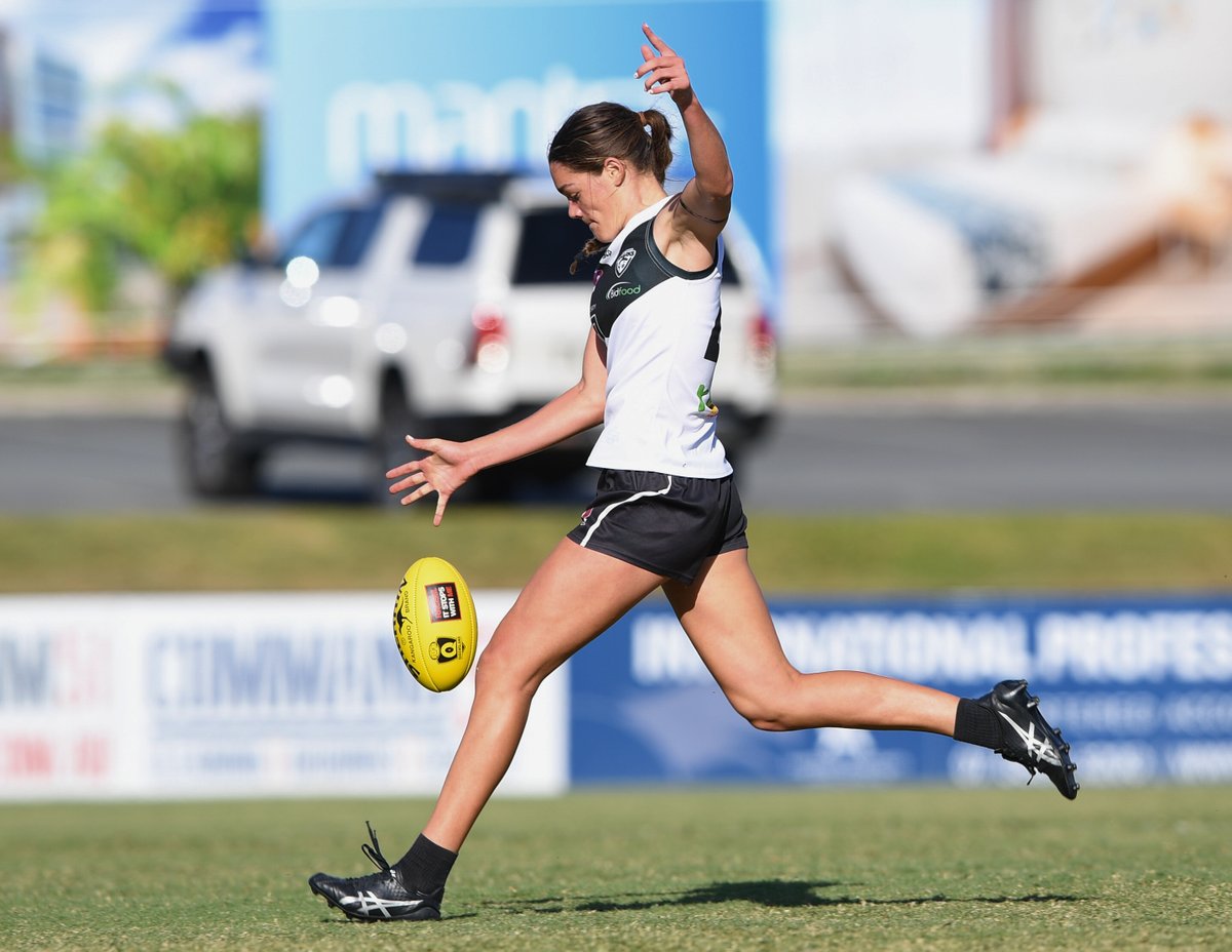 SouthportSharks's tweet photo. Georja Davies kicked four goals as both teams won big on the weekend!

Read our QAFLW Round 2 Match Reports - https://t.co/4qGlNxupto https://t.co/cLRfHBeuUf
