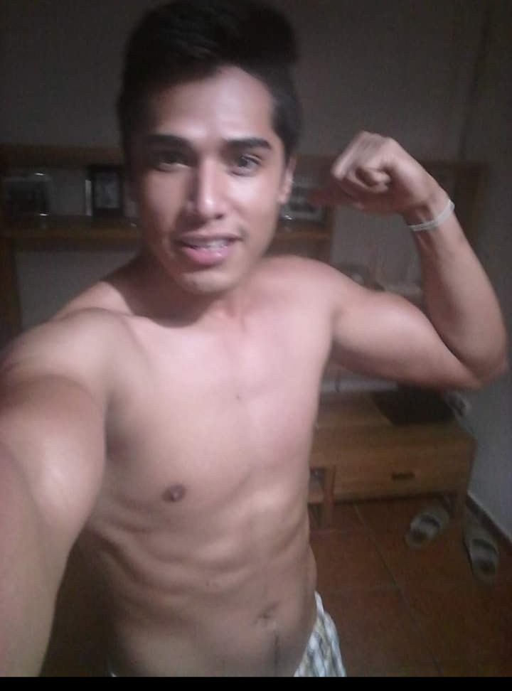 PutikiB's tweet photo. Ando caliente. #militar  #latin https://t.co/AXisksSROI