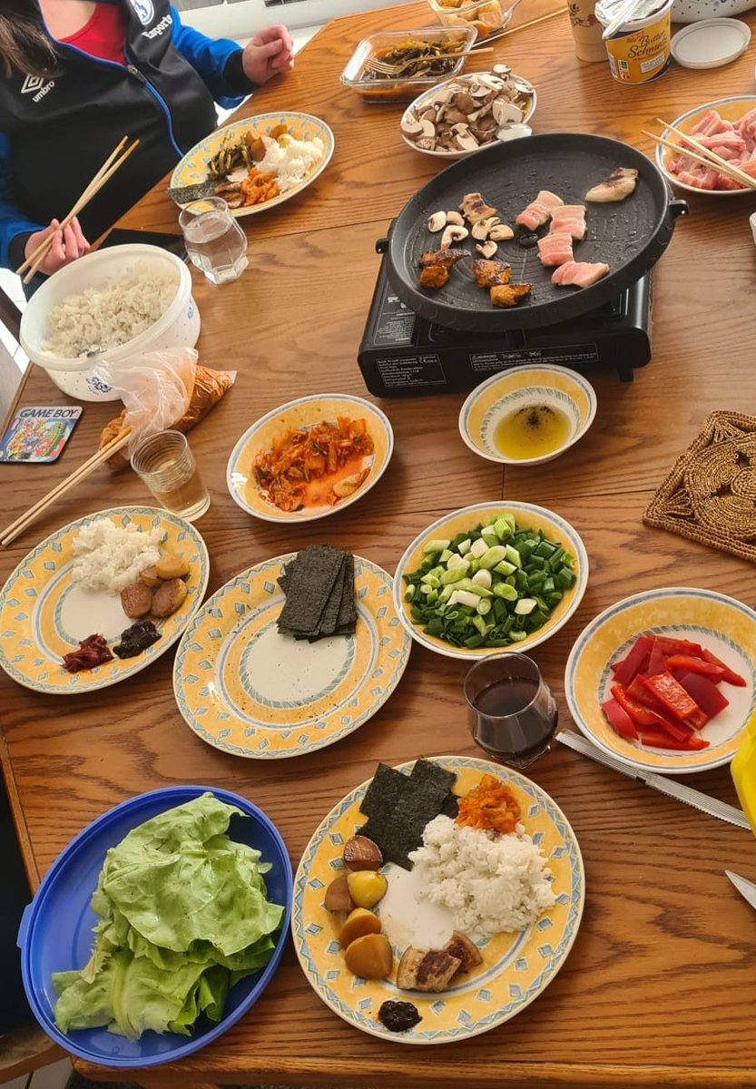 westlife_fan76's tweet photo. Had a fantastic weekend with friends and good food ๐๐๐ฑ๐ฅฐ
Linus war auch dabei ๐ถ๐
#friendship #fun #food #comfytime https://t.co/ygPx4pvfYa