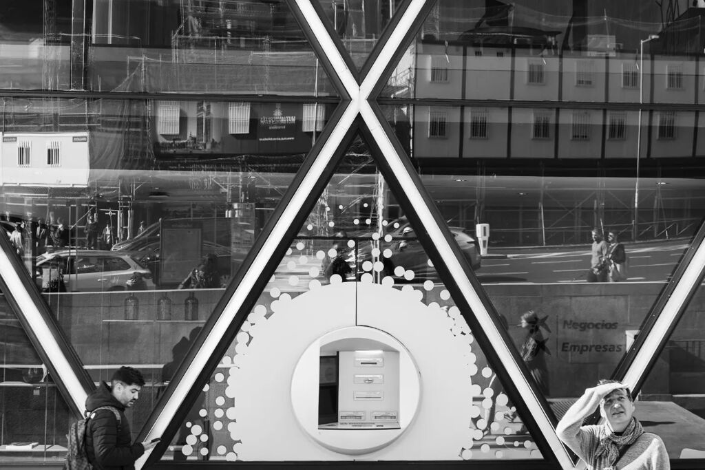 jjcano80's tweet image. Debajo de la X encontrarás el tesoro
.
.
.
.
.
#arquitectura 
#architecture 
#fujifilmxt3
#35mm
#blancoynegro 
#blackandwhite 
#people
#money
#fb
#streetphotography
#urbanandstreetDebajo de la X encontrarás el tesoro
.
.
.
.
.
#arquitectura 
#architecture 
#fujifilmxt3
#35mm…