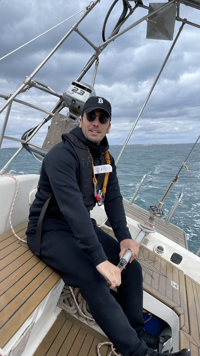 Tu fais un github, je fais du voilier <a href="/satoboatproject/">The Sato₿oatProject</a> <a href="/RadioChadFr/">Radio Chad</a>