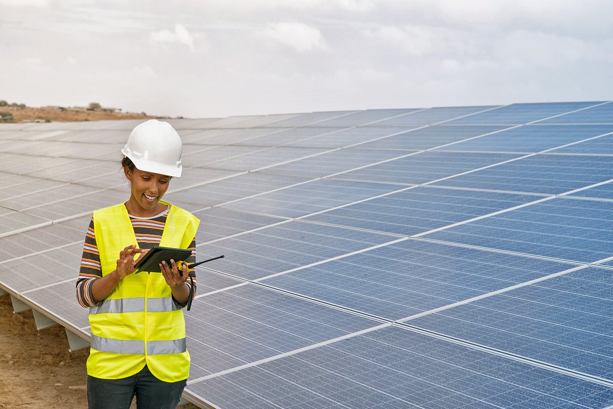 🇿🇦Solarunternehmen profitieren von der Stromkrise in Südafrika🔌⚡️. Wieso, erklärt Dinesh van der Haar, Geschäftsführer des Solarunternehmens TAGEX Energy, im Interview mit dem 𝐀𝐟𝐫𝐢𝐤𝐚 𝐁𝐮𝐬𝐢𝐧𝐞𝐬𝐬 𝐆𝐮𝐢𝐝𝐞 africa-business-guide.de/de/praxis/erfa…