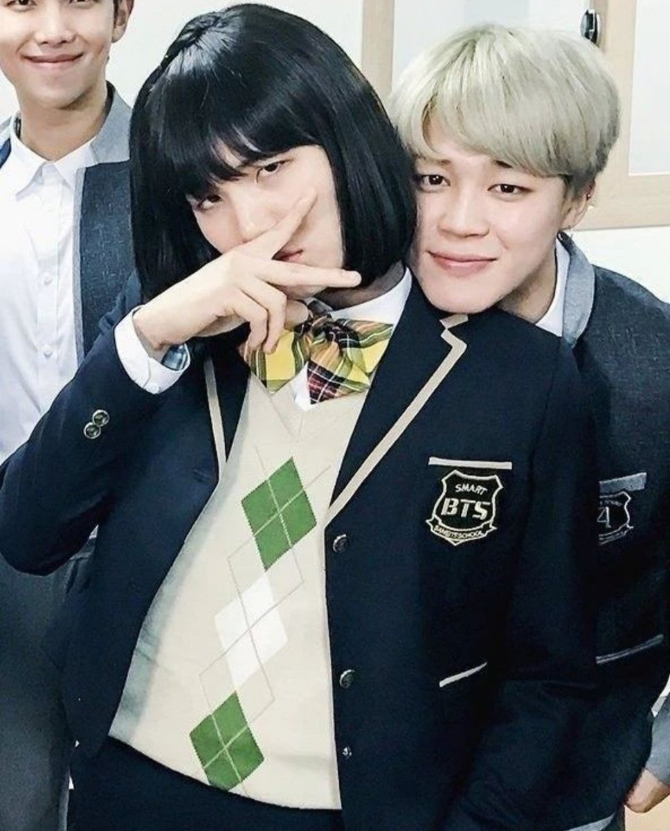 ZarinNodi's tweet photo. Suga is really pretty 😍 https://t.co/qh5cnAIXay