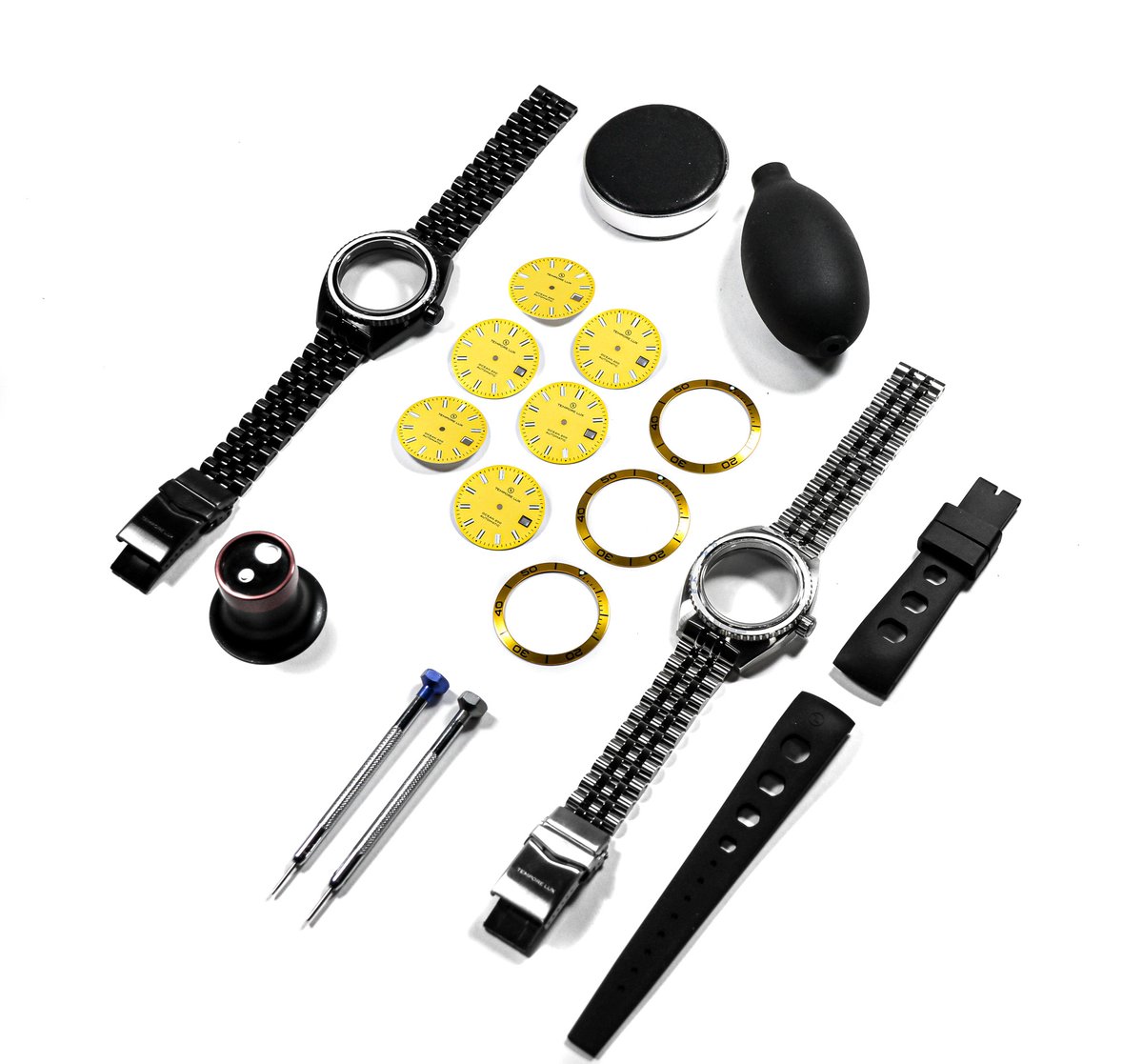 TemporeW's tweet image. We start assembling the new version of the OCEAN 200 AUTOMATIC 05 YELLOW. You can still reserve one of these first units:

temporelux.com/en/producto/oc…

Limited units!