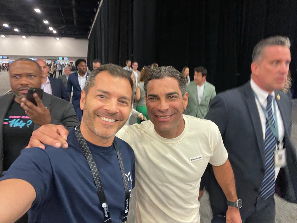 magmarealestate's tweet image. 🎉 We had an absolute blast sponsoring eMerge Americas technology conference in #Miami!

👨‍💻 With interactive exhibits, hackathon, and product demos, attendees had the opportunity to experience the latest advancements in #technology firsthand.💡

💬 We were excited to showcase our…
