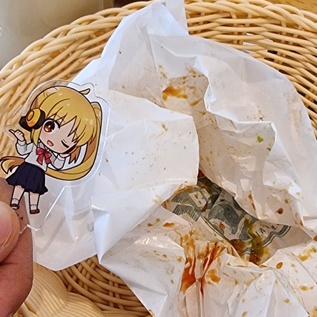 伊地知虹夏 「4月日本での最後の朝飯(昼兼)はフレッシュネスバーガーのクラシックチーズバーガー」|ドゥラドゥラ🌳のイラスト