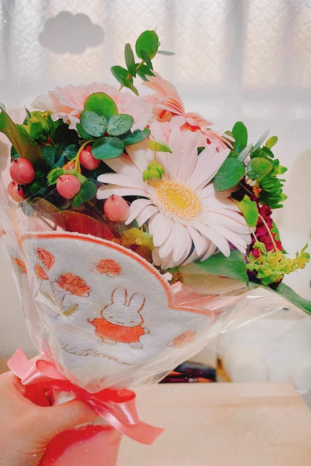 今日は結婚記念日Flower Miffyのかわいい花束! 