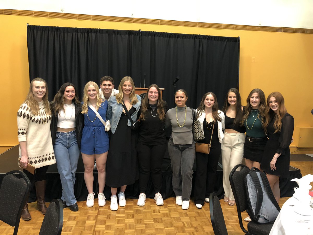 PLU_WSoc's tweet photo. #whyplu

Another awesome 👏 soccer ⚽️ auction in the books!

Thanks to all who attended and supported @PLU_MensSoccer and @PLU_WSoc!

Your generosity is appreciated.

Big shout out to @LuteFBKeimTime for a #haironfire🔥 speech.

Go Lutes!
#setthestage
#6156 https://t.co/FYnmbCX4PU