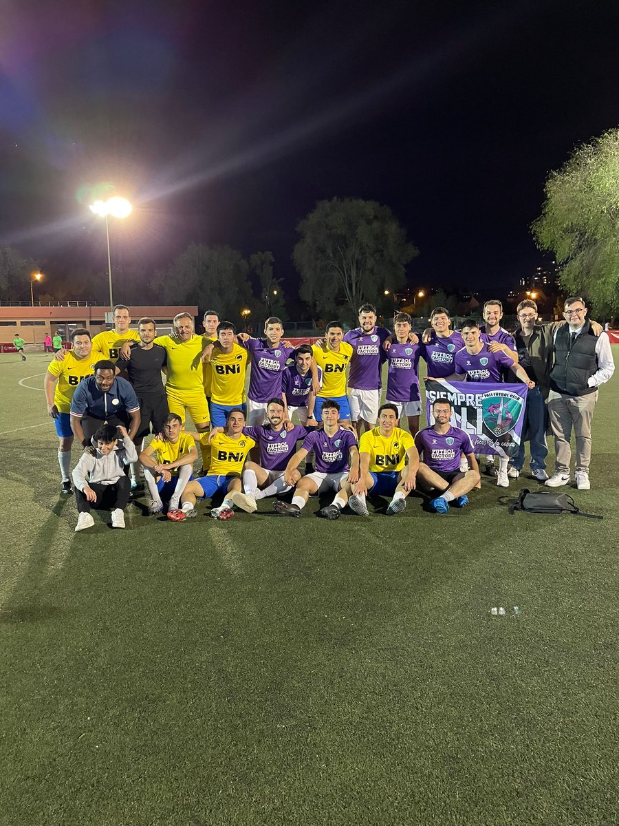 Fali_fc's tweet photo. JORNADA 10 VS FAVELA
💜6-2💛
Nos enfrentábamos a nuestros amigos de Favela. Partido de mucho respeto entre ambos, con un fútbol de control por nuestra parte y rápidos contra ataques por la suya.
Morán abrió el marcador temprano, Raúl cumplió la ley del ex y Viana sigue sumando +4 https://t.co/dfD42jpO7W