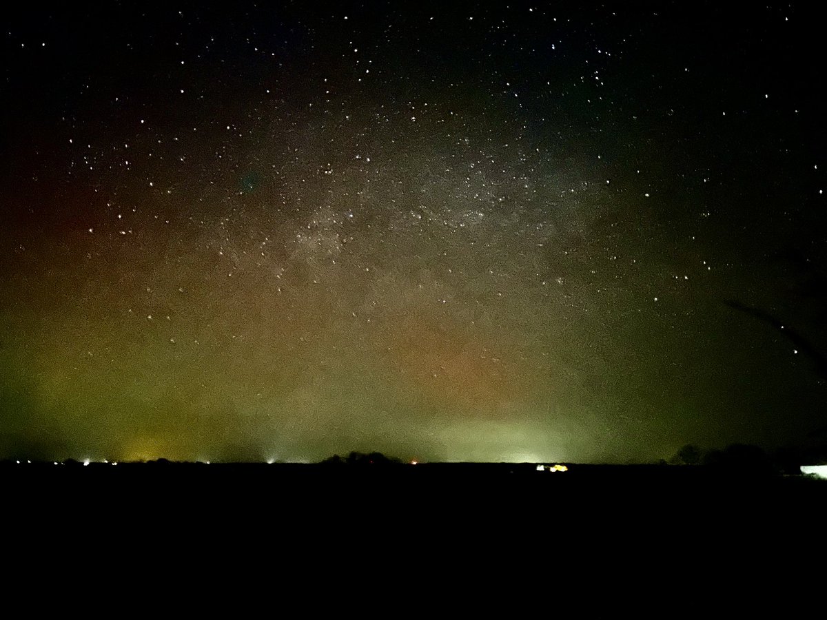 creativezakara's tweet photo. Aurora sighting in Missouri https://t.co/BPkElHYjyi
