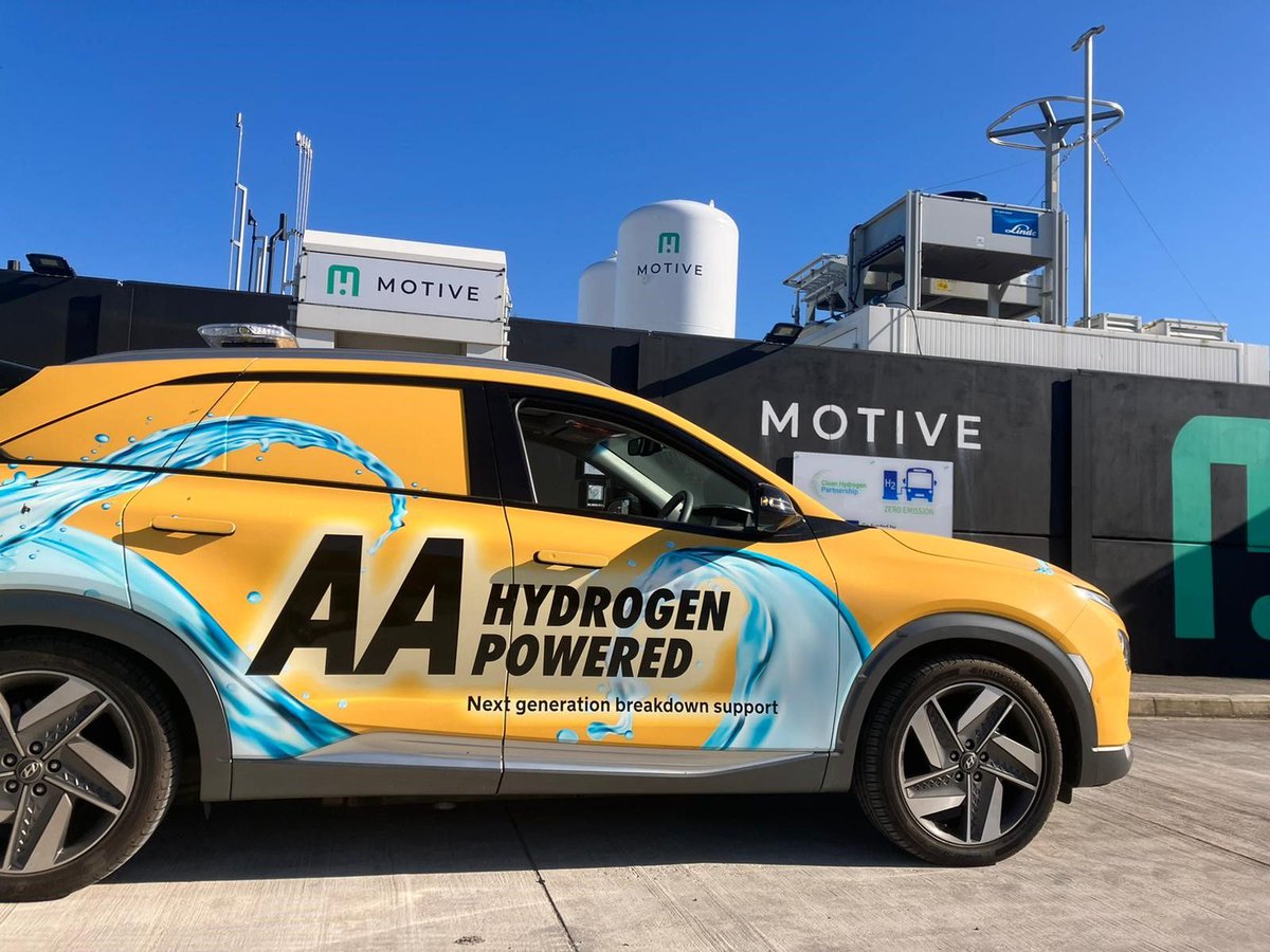 The AA now have the Hyundai Nexo hydrogen car. They came to fill up yesterday at our site in Tyseley - welcome to the Zero Emissions gang!

#hydrogenfuel #greenenergy #theaa
