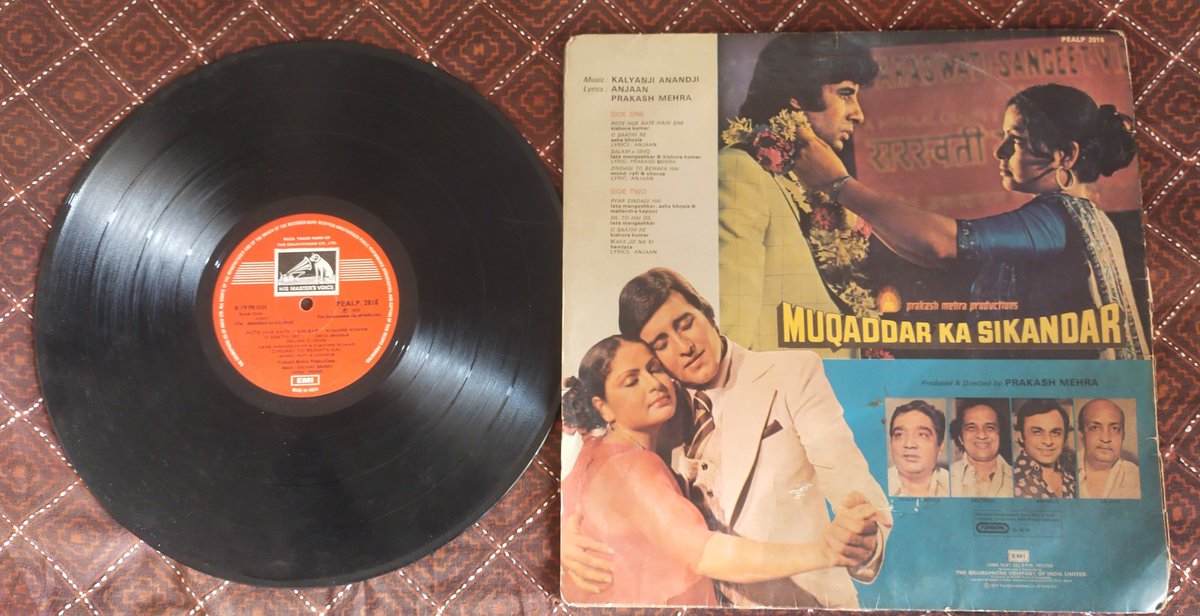 siddhantits's tweet photo. Mere pitaji ka kch purana collection... ❤️ @SrBachchan https://t.co/SZFtkIVSG0