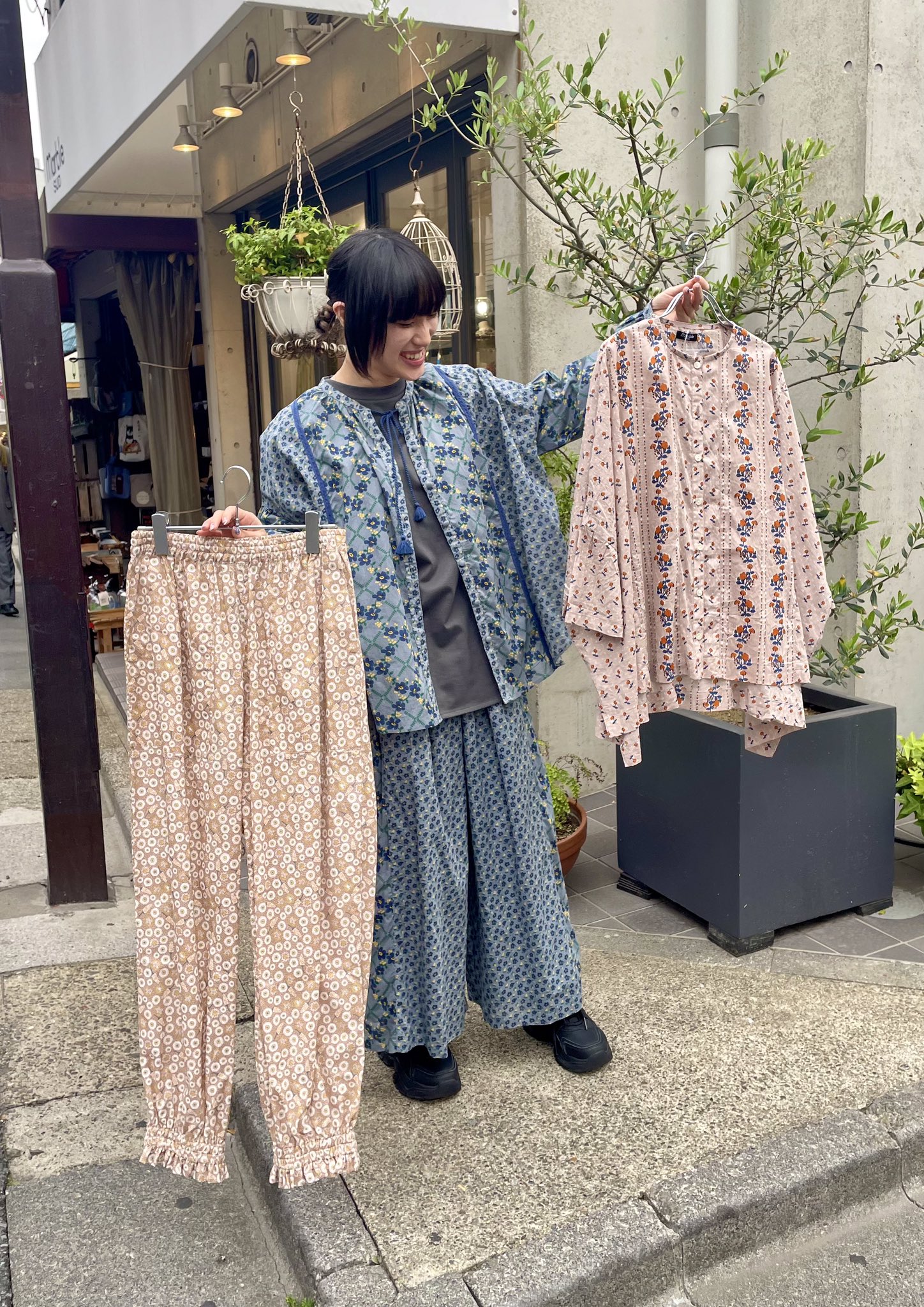 絶賛レビュー続出 リネンリボンブラウス 【希少】完売 マーブル