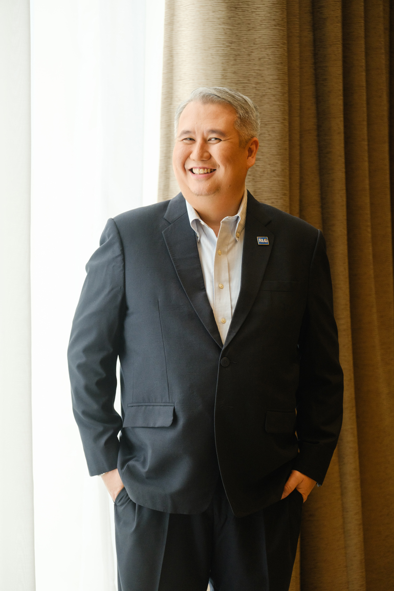 bworldph's tweet photo. Spotlight | Le Pont Residences, RLC Residences SVP and Business Unit General Manager John Richard Sotelo’s first-ever from-the-ground-up project, was designed as a more premium space and an ideal residence in the mind of its customers.

Read: https://t.co/wKLpWKIrB4 https://t.co/Jeu0tjyvTR