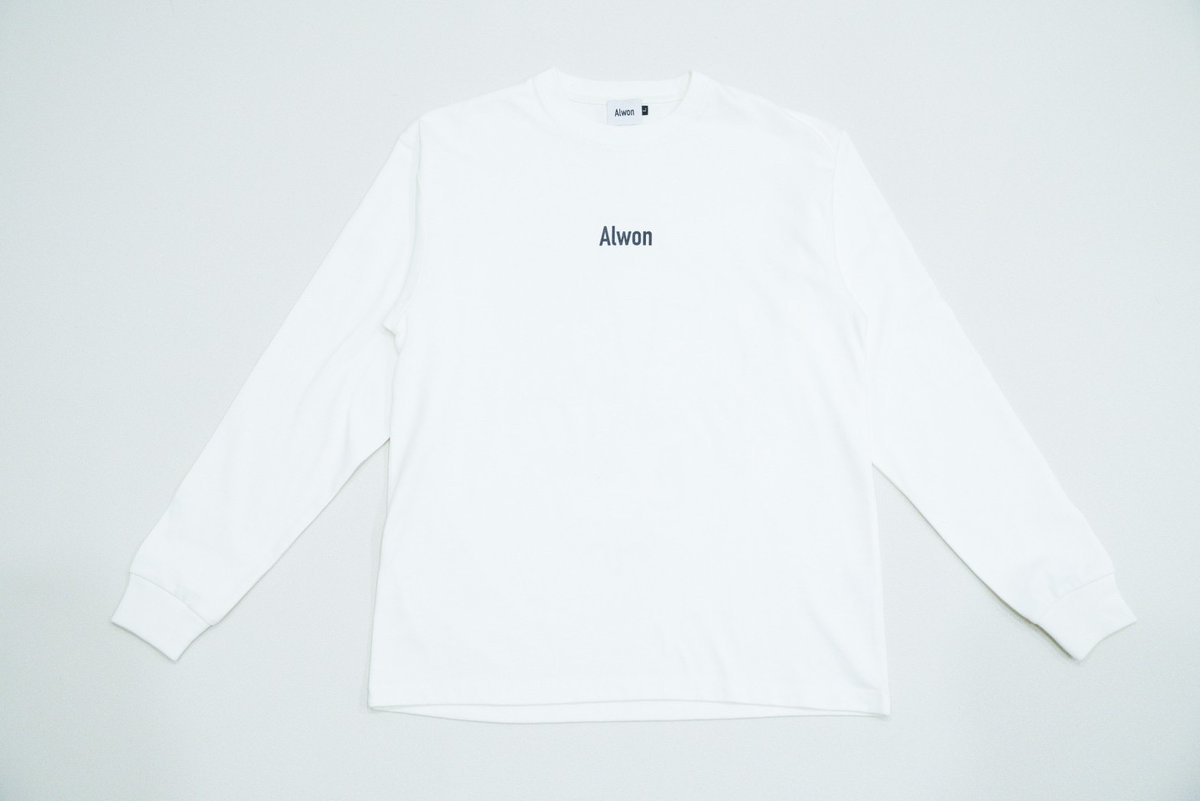 Alwon_official's tweet photo. ロンTをシアートップスののインナーに使うとこんな具合に、指ロゴがこんにちはします!
WhiteLongSleeveTshirt
¥9,900
https://t.co/qNNc4YffG0
#organiccotton #tshirts #Alwon #白tシャツ #アパレル #ロンT
#ワンマイルウェア #fashion #シルクスクリーンプリント #コーディネート #OOTD https://t.co/om5if8oKWB
