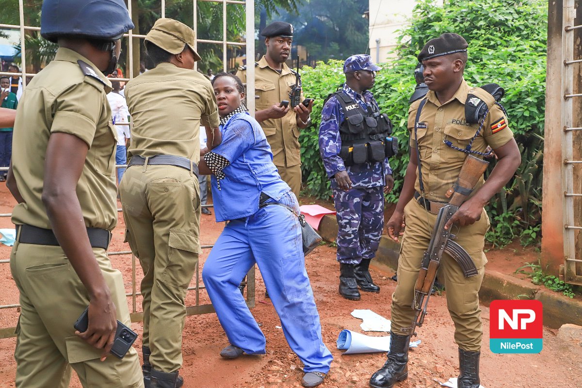 francis_isano's tweet photo. .@PoliceUg have dispersed and arrested some of the pre-medical interns at Galloway House, Mulago. These were demonstrating against their delayed deployment by the Ministry of Health to their training facilities.

#NBSUpdates https://t.co/eYMVd84iP6
