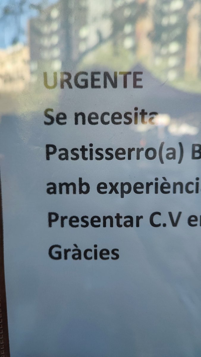 Crec que necessiten alguna cosa més...
#pastisserro aquell qui serra pastissos...