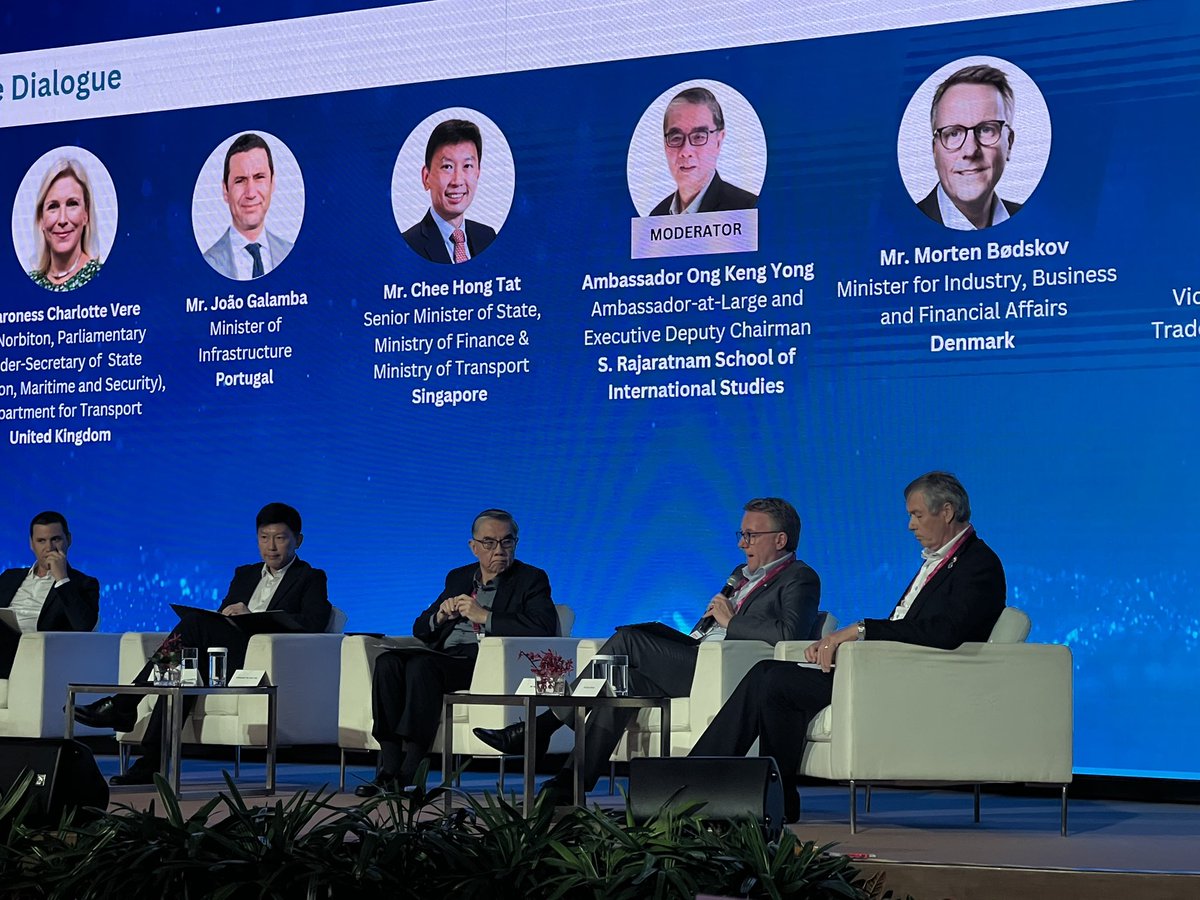 AnneHSteffensen's tweet photo. Strong statement from Danish minister for business @mfMorten at Singapore Maritime Week: now is the time for setting a net zero target for global shipping by 2050 and make sure that it is followed up by fair and equitable transition - leaving no one behind 🙏 https://t.co/kGy86Qz0nK