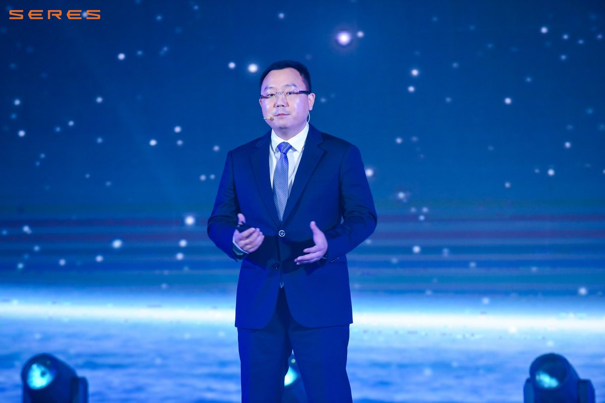 On April 22, 2023, the Overseas Business Department of SERES Group held the 2023 Overseas Business Conference in Chongqing. More than 200 guests from more than 50 countries around the world were invited to attend the conference.