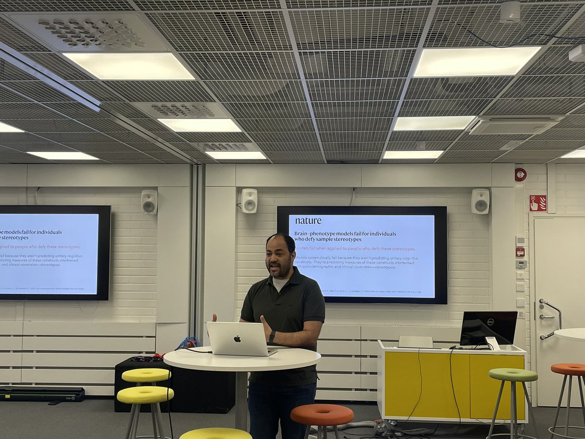 LET_Oulu's tweet photo. Can psychological science be reproducible? Is an average aggregated from groups of people of diverse behavior, attitude, aspiration accurate? Dr. @mohsaqr presenting his ongoing research to #LETpeople today. #LETresearch #LETvisitors #LETOulu @GenZ_Oulu @OuluHi https://t.co/4F67Fr6zmw