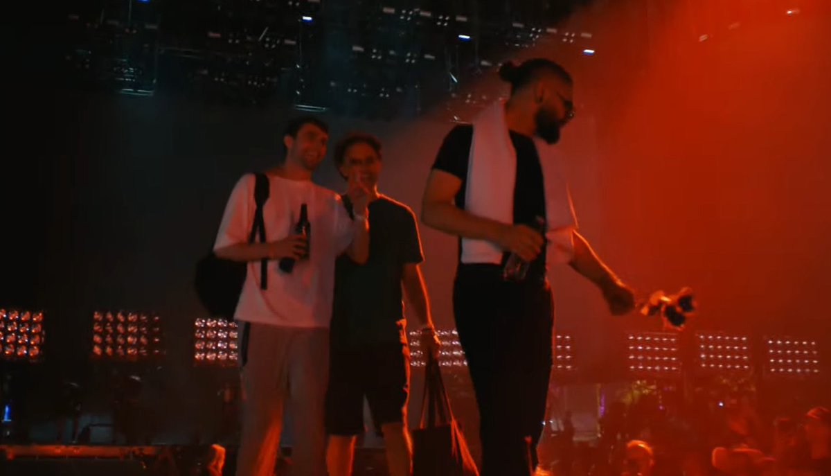 alfreeem's tweet photo. OMG TBA (skrillex, four tet, Fred again..) Coachella’s set fue un reseteo al EDM.

🔥🔥🔥🔥🔥🔥🔥🔥 https://t.co/IKSqvNuDr3