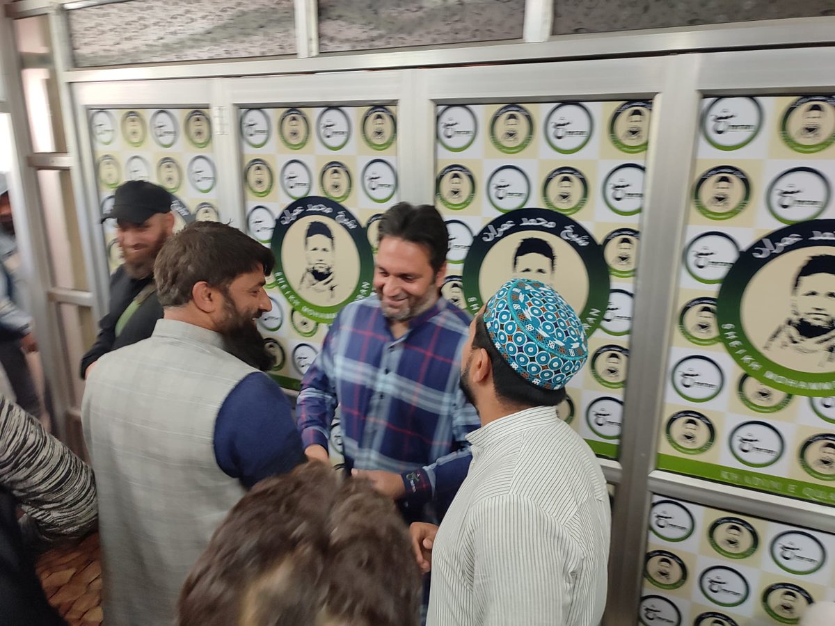 withSMI_'s tweet photo. Several delegations from srinagar came to wish Eid mubarak to Sheikh Mohammed Imran #Togetherness #OneEid #OneFamily #EidMubarak #Eid2023 #EidUlFitr #Mypeoplemypride https://t.co/HG3gVVWjFr