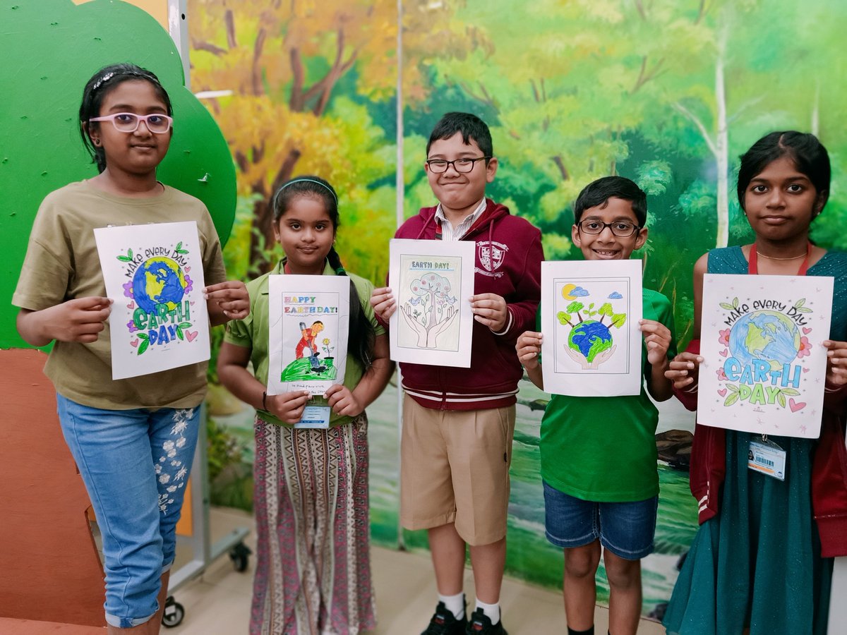 sumitavamaity's tweet photo. Artists from grade 4 are presenting the Earth day poster composition during art Class.
Gems New Millennium School, Al Khail
 @Fatima_Martin @ShettySampoorna @ArtNMS @gemsnms_alkhail #EarthDay2023 #InvestInPlanet #EarthDayPledge https://t.co/01ar8YhEnM
