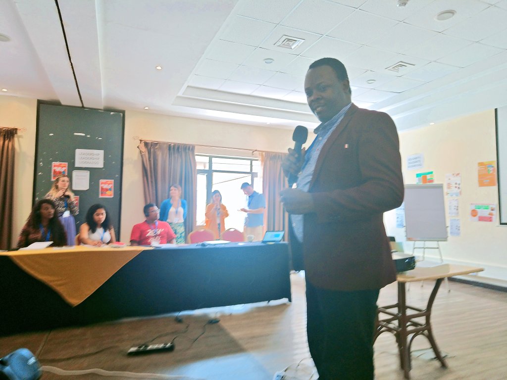 SohanYouthNetG's tweet photo. 📢👥 "Nothing about YOUth, without YOUth" 👥📢 Wise words from @ed_koth at the Youth Coordinators Retreat. Let's prioritize the voices and needs of young people in all our initiatives! 🙌🌟 #YouthEmpowerment #SUNCSAKenya 🌞🇰🇪 https://t.co/RxYb39aRh0