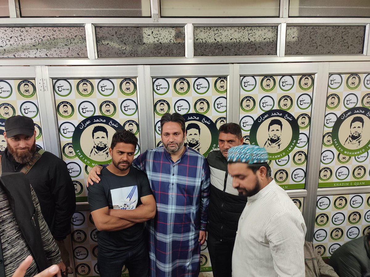 withSMI_'s tweet photo. People form different walks of life from different areas cane wish Eid mubarak to Sheikh Mohammed Imran.#Togetherness #OneFamily #OneEid #EidMubarak #Eid2023 #EidUlFitr https://t.co/dktFxQkhqx