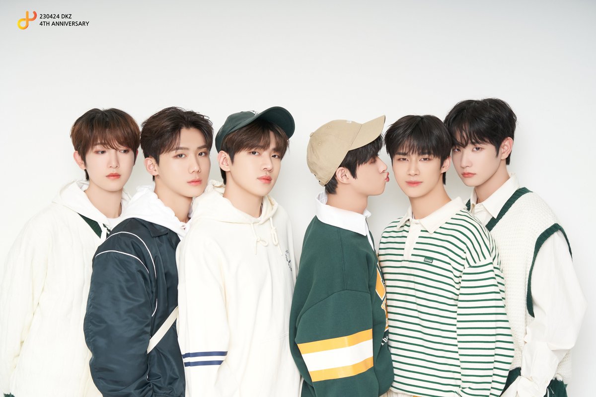 DKZ_4TH_DEBUT 🥳💌 #DKZ #디케이지