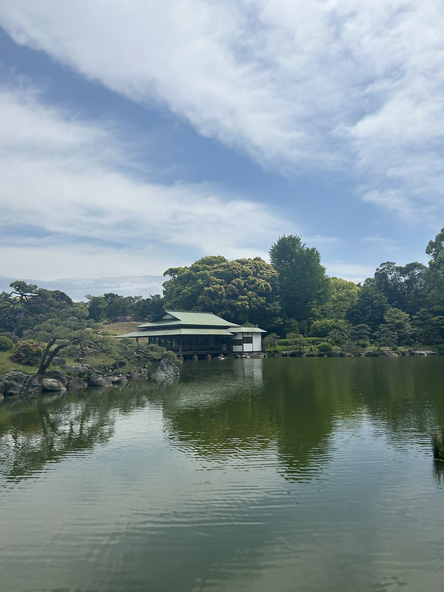 こんにちは！サニーリスクマネジメントです☀️
先週末は江東区の清澄庭園へお出かけしました。大きな池の有名な庭園ですが、実は関東大震災の避難場所となった災害史においても縁深い場所なんです。
この広い庭園が、多くの市民の命を救ったのです。
#サニーリスクマネジメント