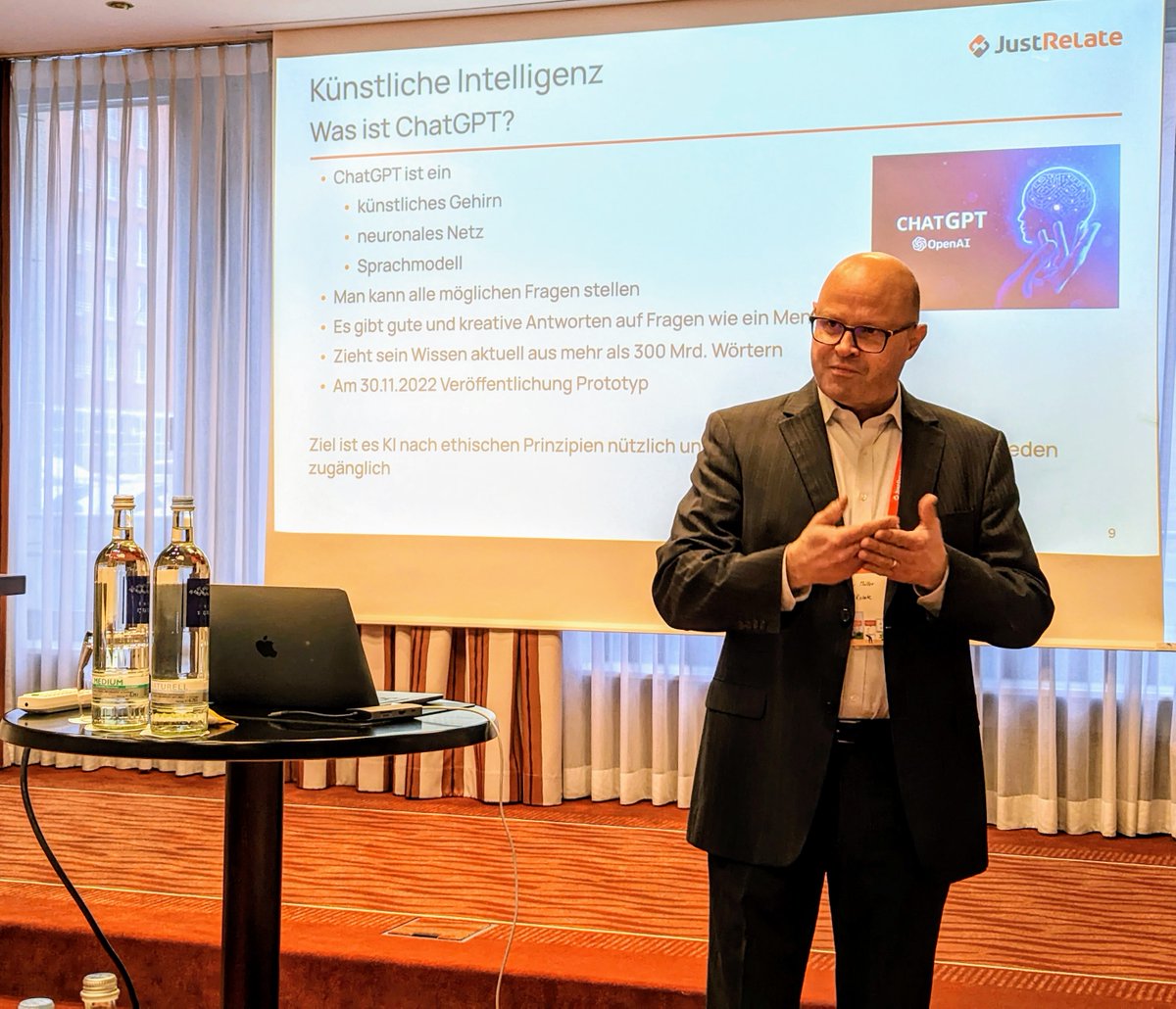 JustRelate Group tweet media