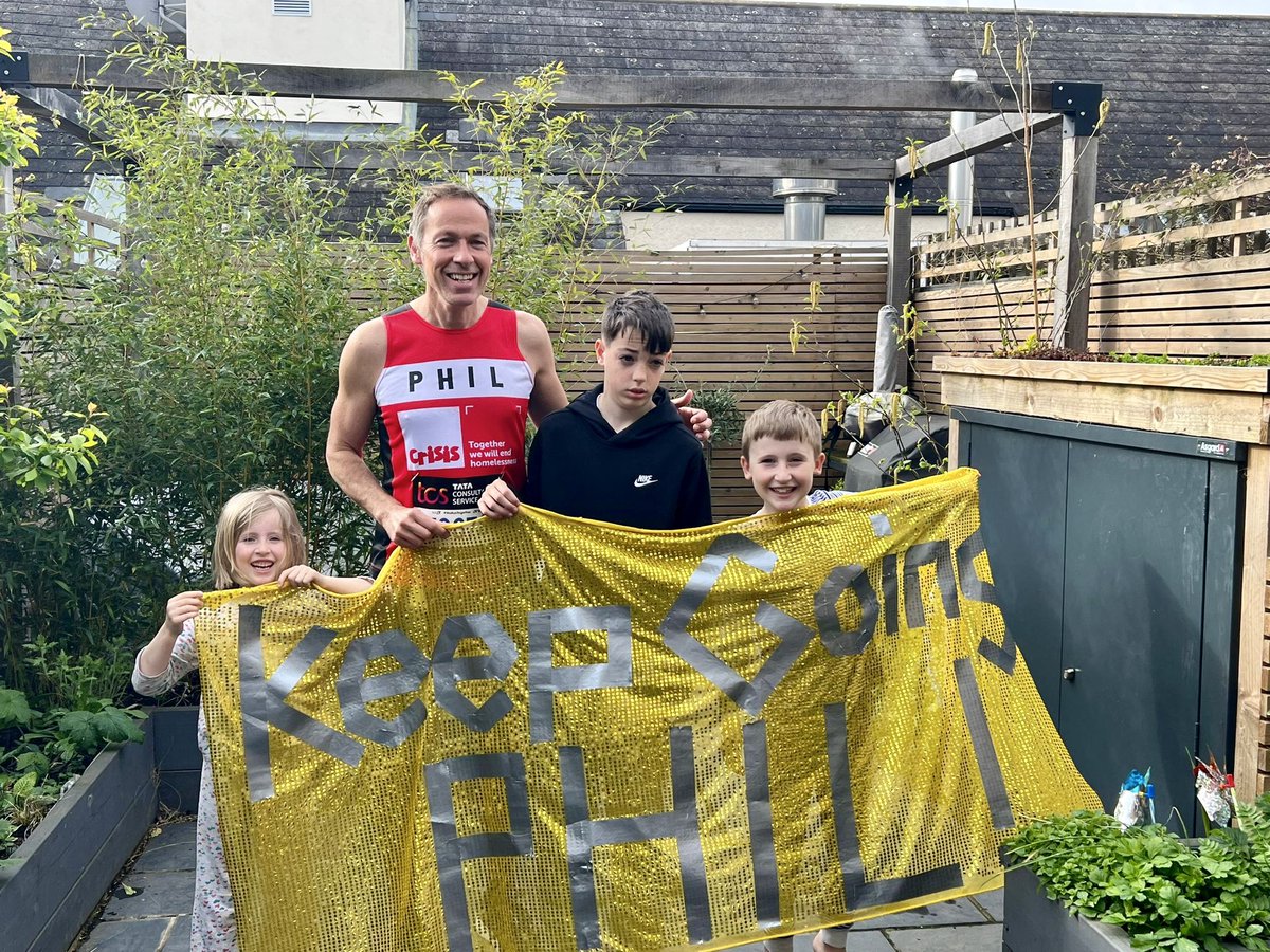 PBrotherhoodPR's tweet photo. Proud to have run @LondonMarathon 🏃🏻‍♂️Thanks so much for friends, family &amp; everyone’s support. If you can, please donate, helping @crisis_uk to end homelessness:

https://t.co/QRoYkc0KLr

#ukhousing https://t.co/aiblK7kwyr
