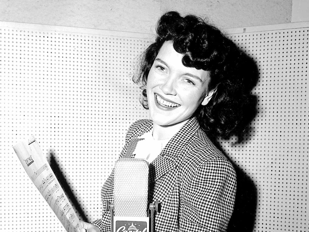 elsotaescala's tweet photo. #bersions
341.- #TheJudds "Cow Cow Boogie" -1987- (#BennyCarter, #DonRaye, #GenedePaul) #FreddieSlackAndHisOrchestra feat. #EllaMaeMorse -1942-
https://t.co/3oee7vH5Dc https://t.co/W3ExZMIlPH