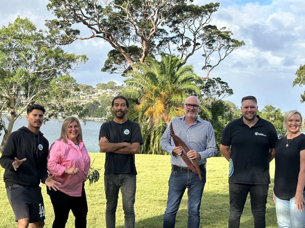 dace_elletson's tweet photo. Fantastic spending the day with the whole team @GreenwayParkPS on Country in Port Hacking today where high expectations and strengths based, individual planning for our Aboriginal and Torres Strait Islander learners was front and centre. Weaving, dancing, language, connections 👏🏼 https://t.co/27jaGzFgoR