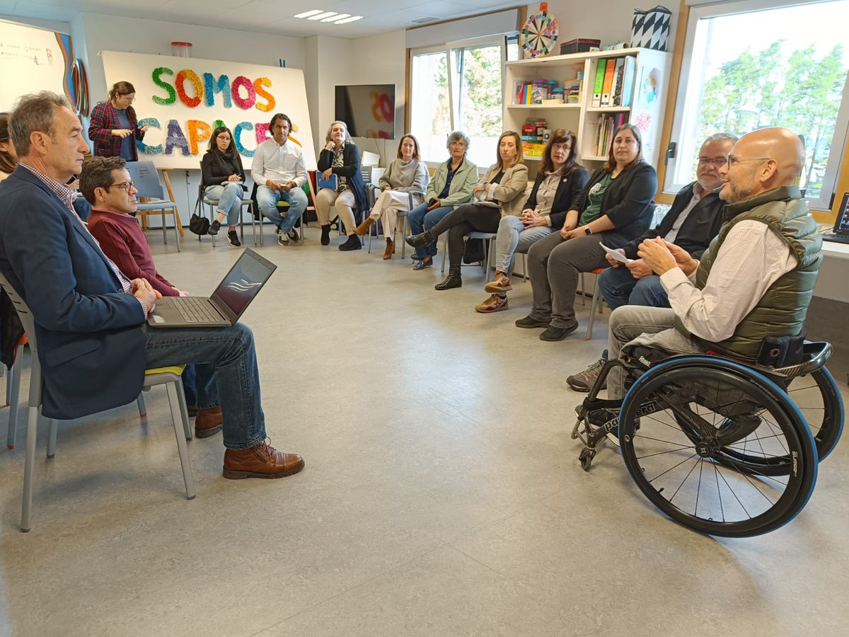 danocerebralgal's tweet photo. O pasado venres, as entidades galegas executantes do #ProyectoRumbo recibimos a visita dunha representación do @MSocialGob para coñecer as accións impulsadas no noso territorio.  #Fegadace presentou o grao de implementación dos #ServizosSociosanitariosdeProximidade https://t.co/sgyuoYxaqk