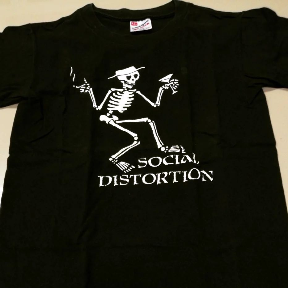 k2records's tweet photo. #socialdistortion #punktee #バンドtシャツ #bandtee #メタt #バンドTシャツ高価買取 #押入整理 #帰省の際はチェック #宅配便買取 #k2recordsヤフオク #https://ift.tt/joTVP3F https://t.co/YVDLK1MuEO https://t.co/g3ni5OrBtB